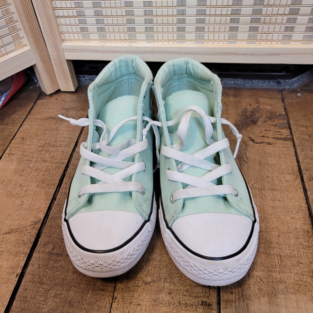 Green and White Low-Top Canvas Sneakers